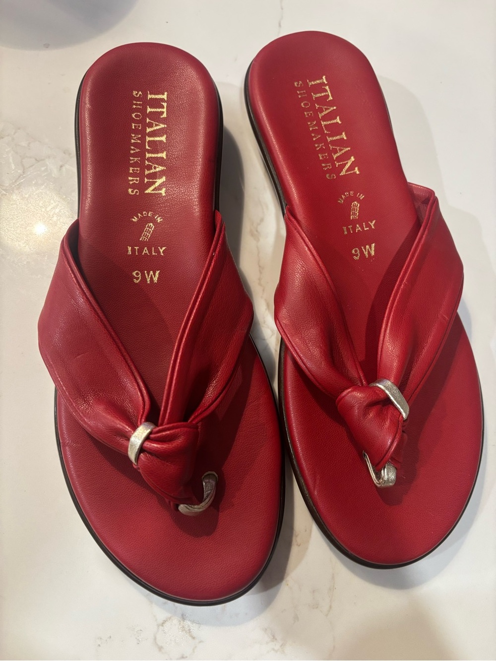 Italian Shoemakers Red Knotted Toe-Loop Leather Sandals